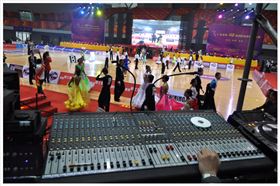 爵士龍案例-花都風(fēng)神體育館