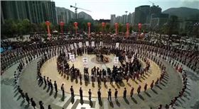 8+4線陣音響系統(tǒng)助陣四川興文(國際)苗族花山節(jié)