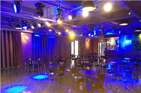 娛樂酒吧采用爵士龍專業(yè)音響系統(tǒng)【湖北十堰】