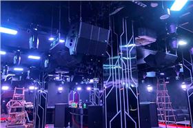 萬昌ACAIF高效助力泉州瘋狂熊貓酒吧,打造頂級視聽體驗!