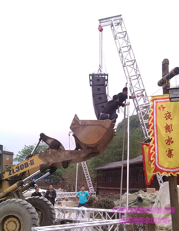 舞臺音響設(shè)備