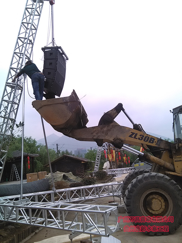 舞臺音響設(shè)備