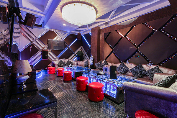 本色盛典量販?zhǔn)終TV音響工程案例