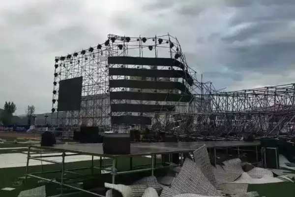 【警醒】又一起舞臺(tái)工程坍塌事件發(fā)生