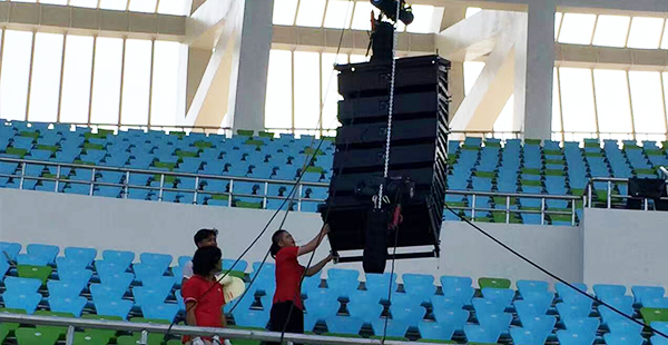 室外舞臺音響設備系統的拾音技巧