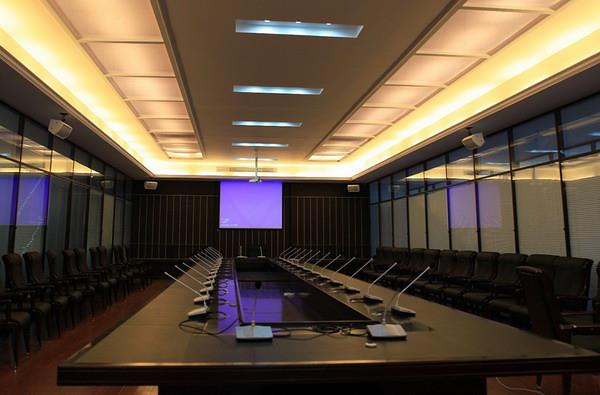 會議室音響設(shè)備混響延時不當(dāng)