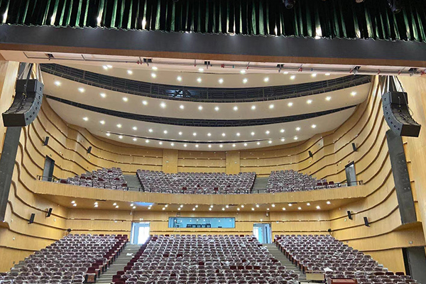 要問哪家專業舞臺音響比較好?學校晚會都選擇它!