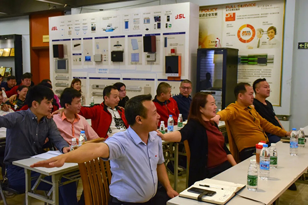 執行力!萬昌邀匯聚金牌講師舉行全員培訓會