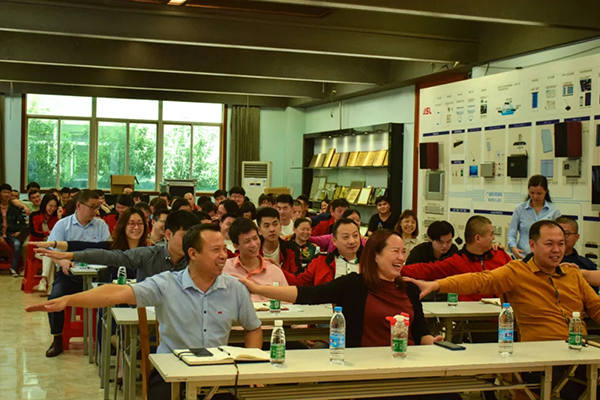 執行力!萬昌邀匯聚金牌講師舉行全員培訓會