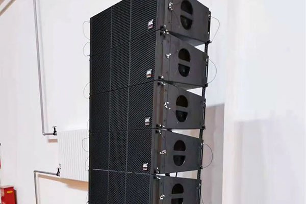 甘肅萬勝礦業有限公司應用爵士龍雙8線陣音箱系統