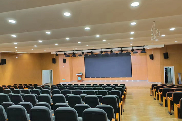 湖南長(zhǎng)沙某學(xué)校多功能體育館選用JSL爵士龍線陣音響系統(tǒng)