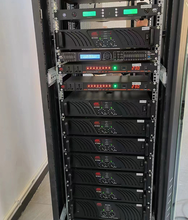 湖南長(zhǎng)沙某學(xué)校多功能體育館選用JSL爵士龍線陣音響系統(tǒng)