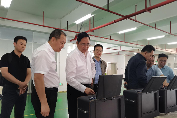 德州市天衢新區(qū)黨工委副書記、管委會主任王大山等一行到我司-廣東萬昌科技實業(yè)有限公司參觀考察