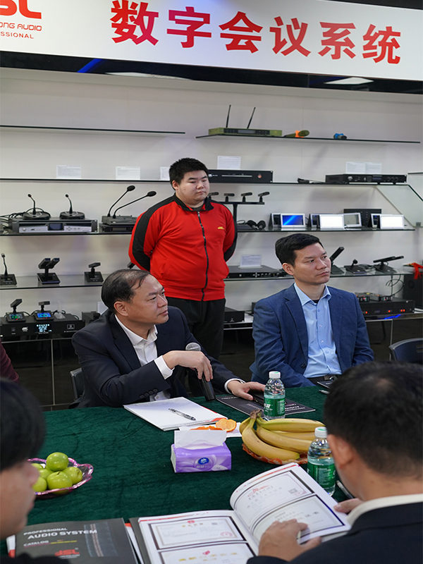 攜手共拓東盟市場——越南客戶參觀爵士龍音響生產基地