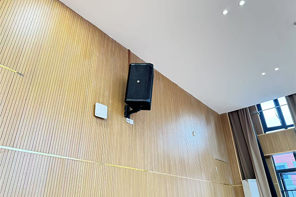 爵士龍音響助力長沙雨花湘一外國語學校打造智慧報告廳