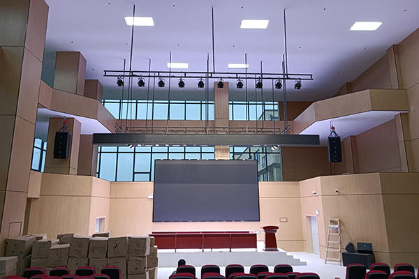 爵士龍音響助力龍山縣第一中學(xué)打造多功能學(xué)術(shù)殿堂